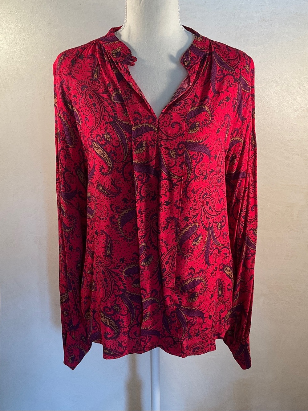 Liz Claiborne Red Paisley V-Neck Long Sleeve Blouse